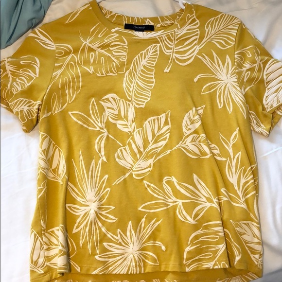 F21 Printed Tee - Picture 2 of 3